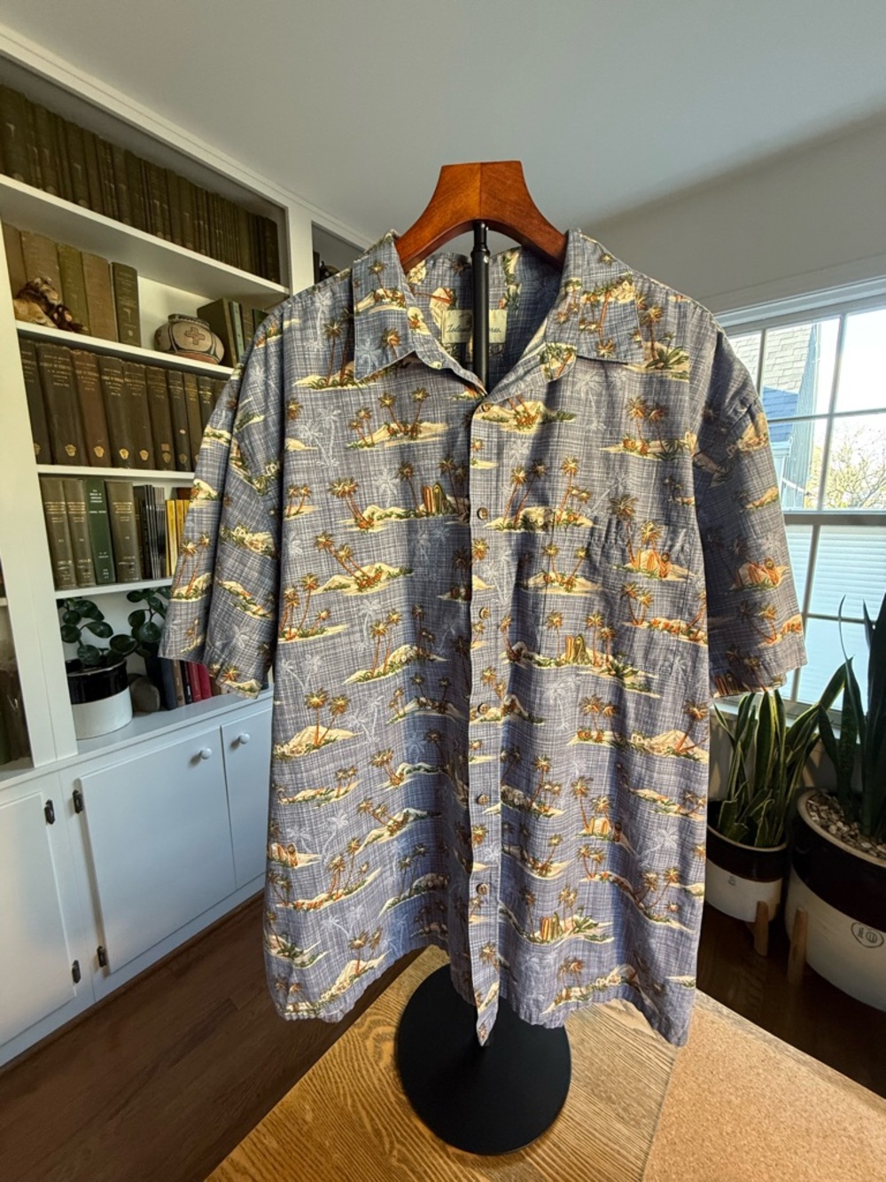 EUC Vintage Hawaiian Shirt